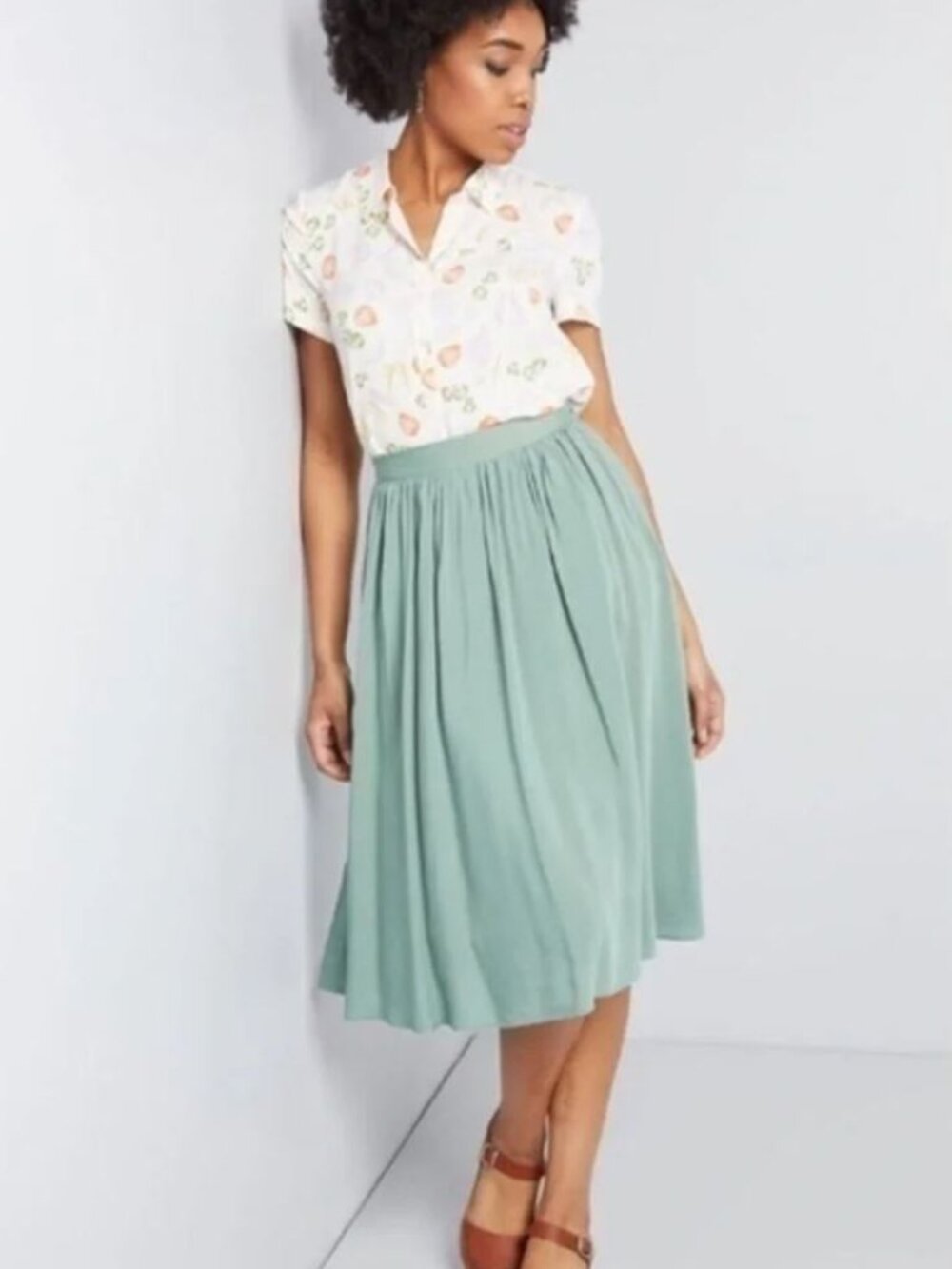 Modcloth Sage Green Skirt with Pockets, Size Small